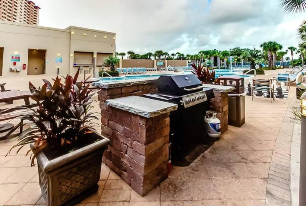 Beautiful Beachfront Paradise! Emerald Beach Resort Panama City Beach Esterno foto