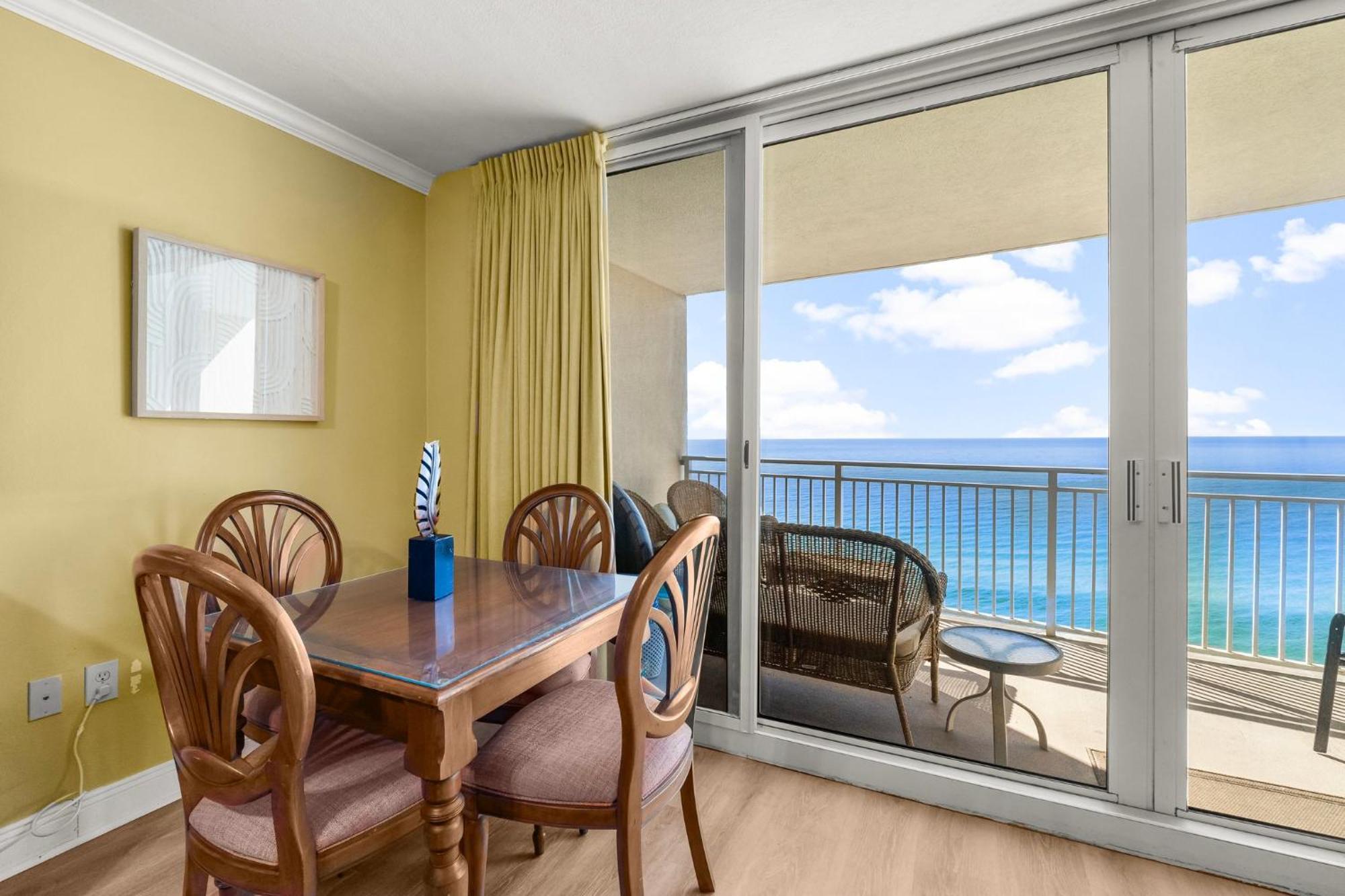 Beautiful Beachfront Paradise! Emerald Beach Resort Panama City Beach Esterno foto