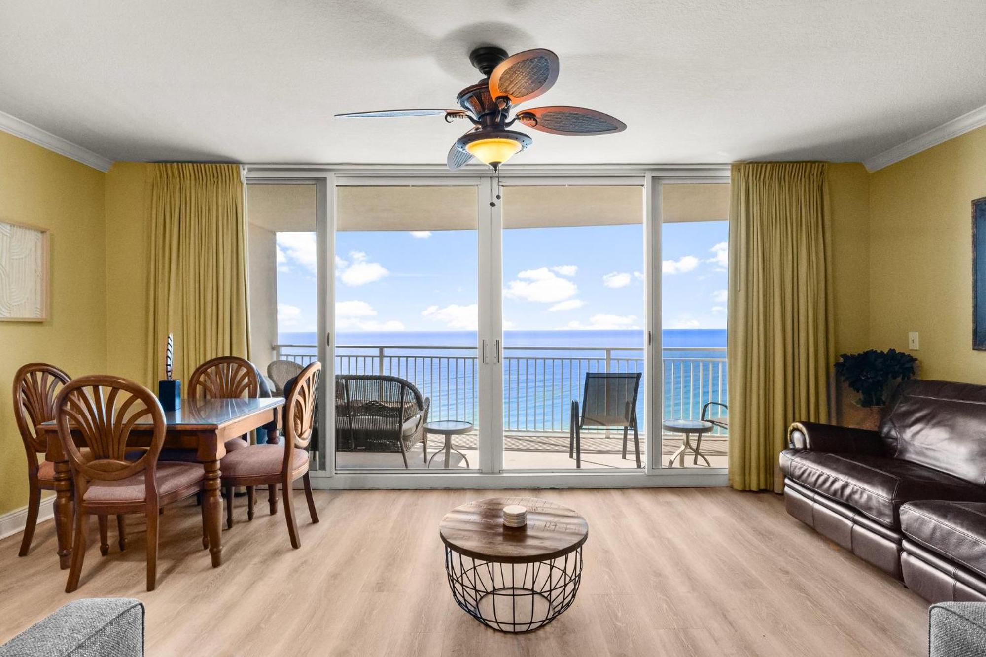 Beautiful Beachfront Paradise! Emerald Beach Resort Panama City Beach Esterno foto